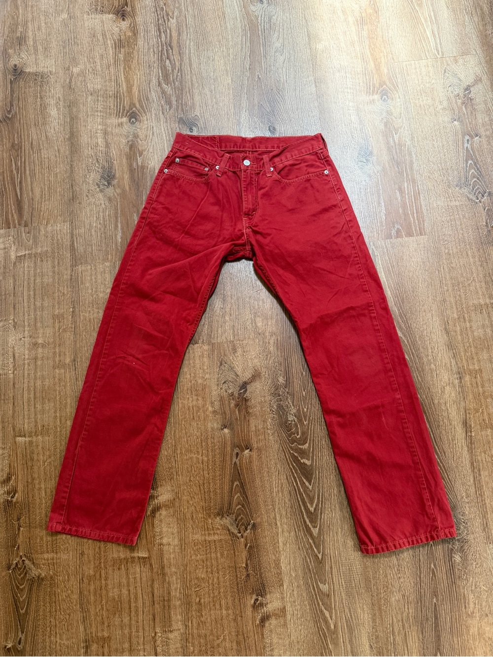 Bold Red Levi’s Straight-Leg Jeans 32x30